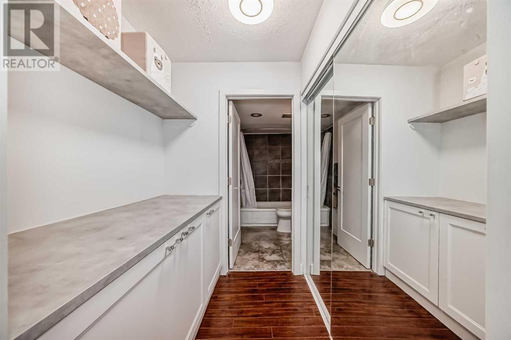 Single Family House for Sale in B   Avenue SW Mission Calgary 