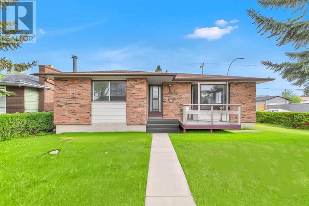 5703 Rundlehorn Drive NE, Calgary, Alberta