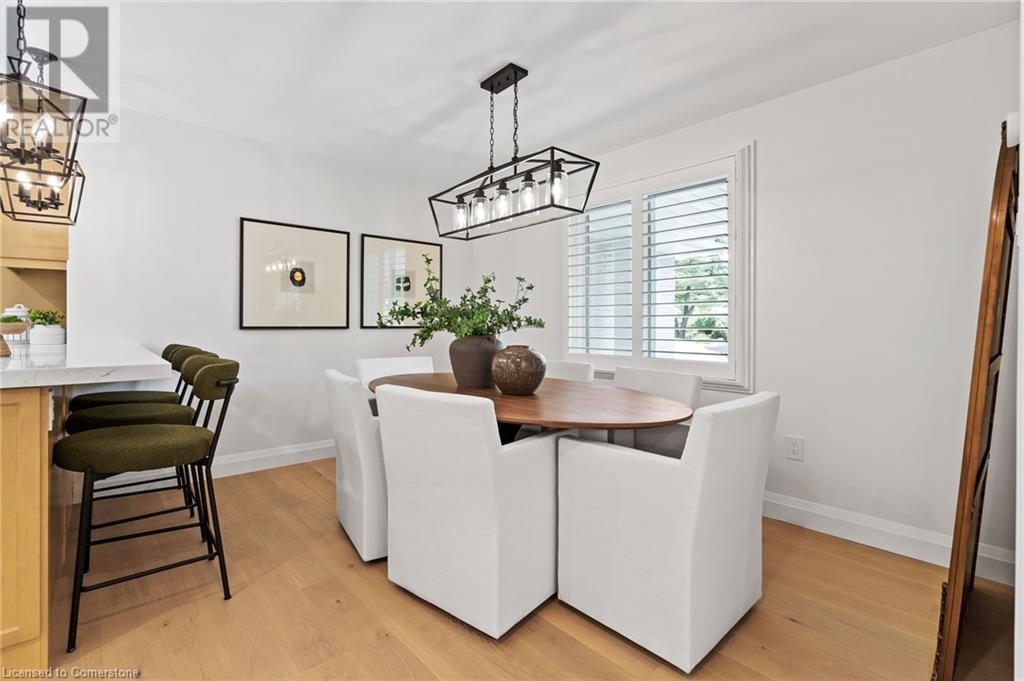 Photo 14 of 250 Linwood Crescent, Burlington ON