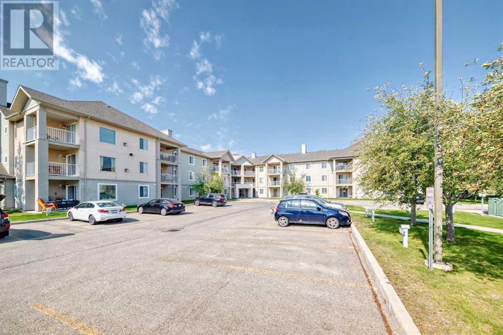 Single Family House for Sale in   Citadel Meadow Point NW Citadel Calgary 