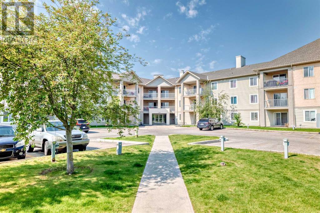 Single Family House for Sale in   Citadel Meadow Point NW Citadel Calgary 