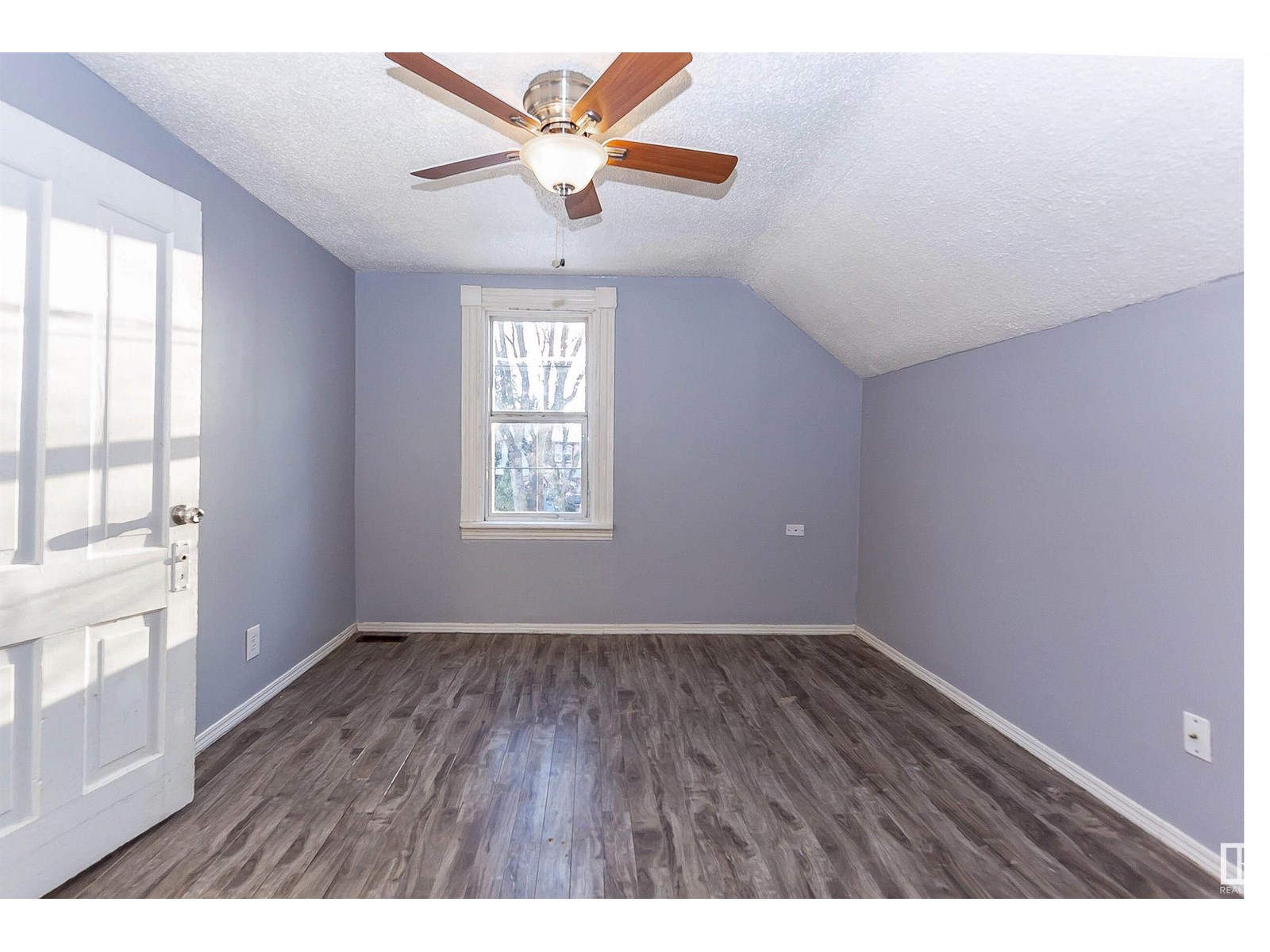Photo 23 of 5308 48 Av, Wetaskiwin AB