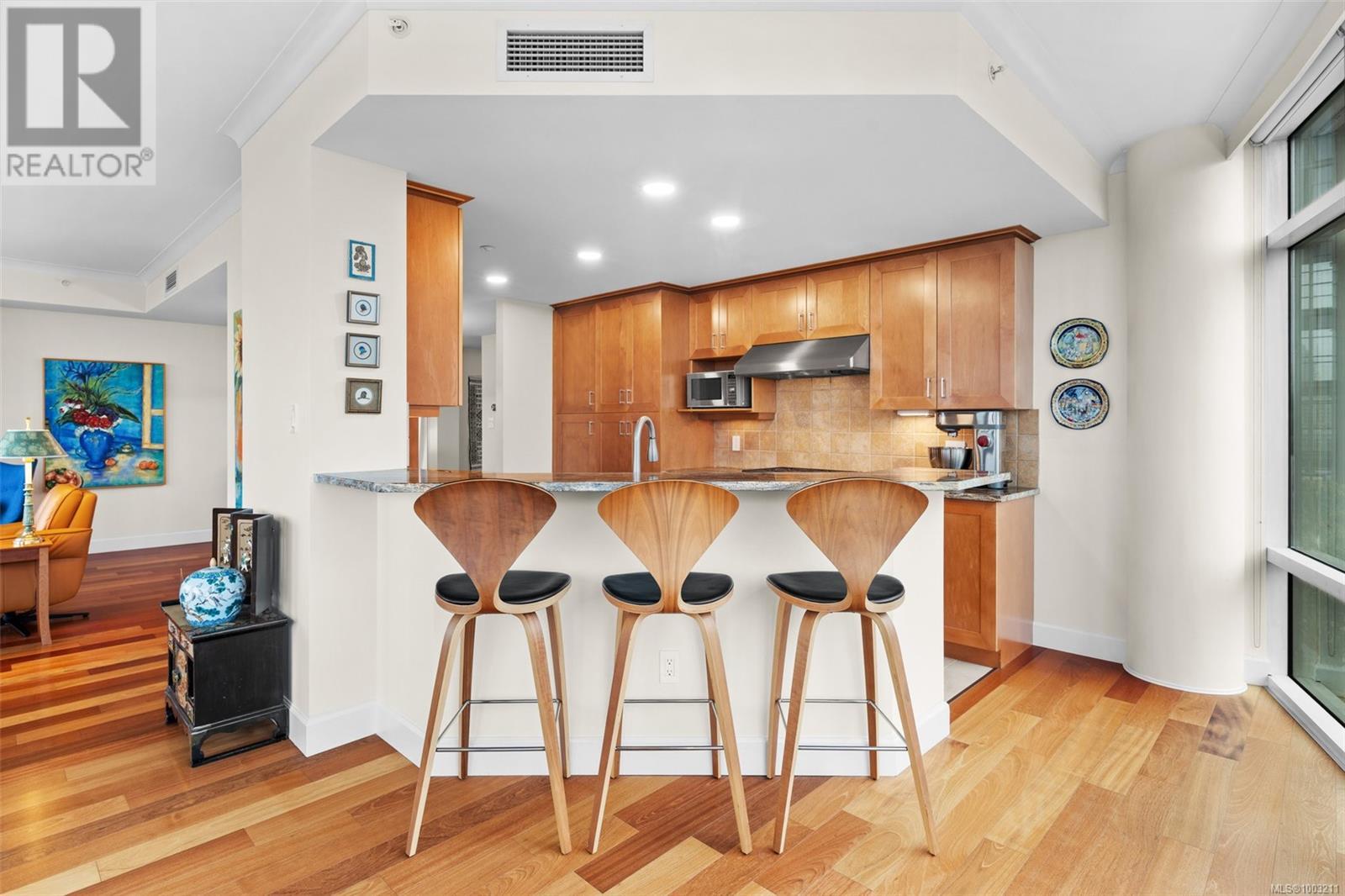 410 21 Dallas Rd, Victoria