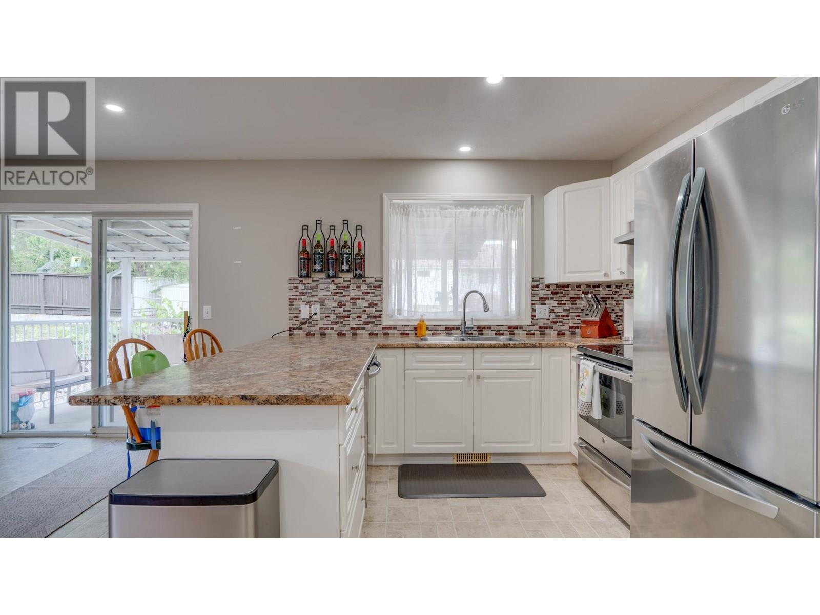 Photo 11 of 2825 Richfield Drive, Vernon BC