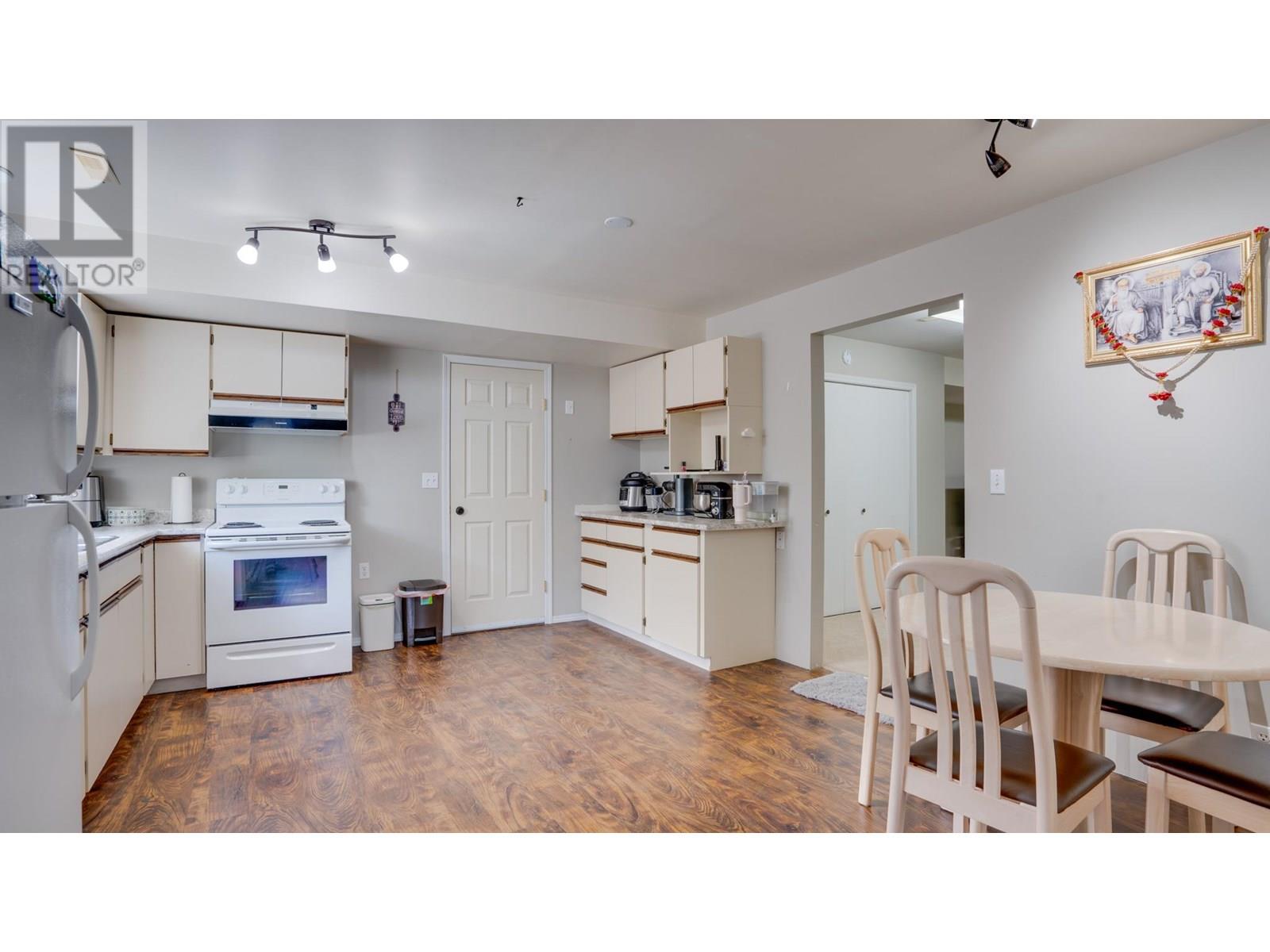 Photo 15 of 2825 Richfield Drive, Vernon BC
