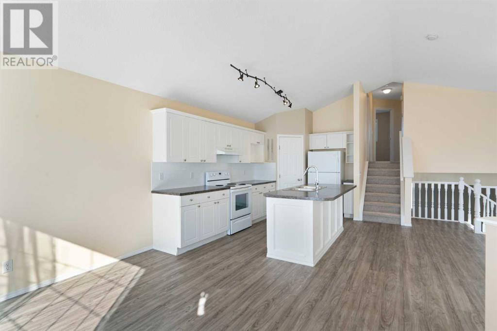 Single Family House 4 Level for Sale in  Citadel Acres Close NW Citadel Calgary 