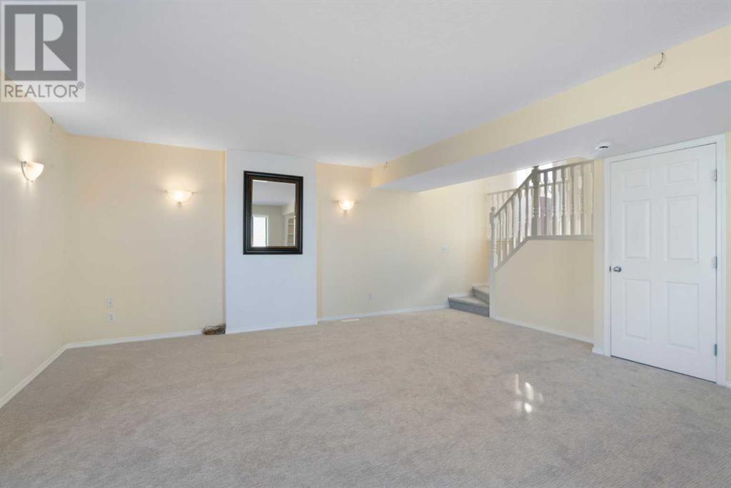 Single Family House 4 Level for Sale in  Citadel Acres Close NW Citadel Calgary 