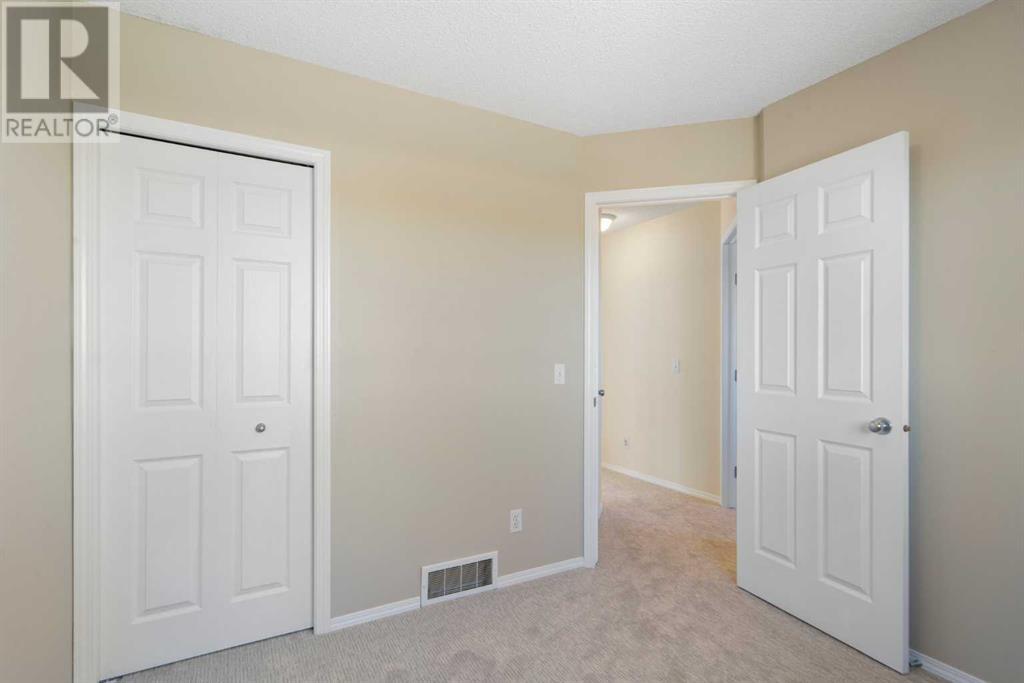 Single Family House 4 Level for Sale in  Citadel Acres Close NW Citadel Calgary 