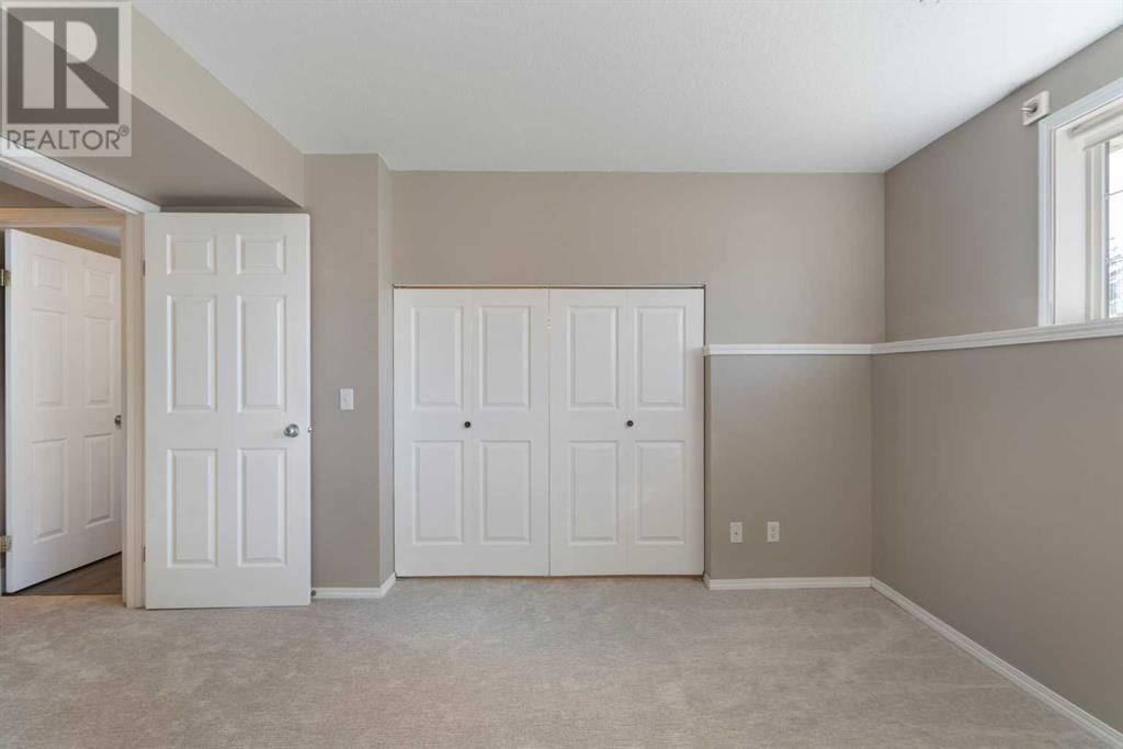Single Family House 4 Level for Sale in  Citadel Acres Close NW Citadel Calgary 