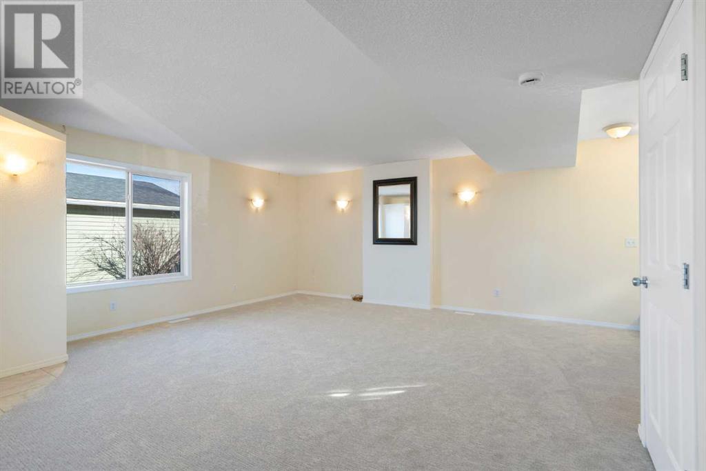 Single Family House 4 Level for Sale in  Citadel Acres Close NW Citadel Calgary 