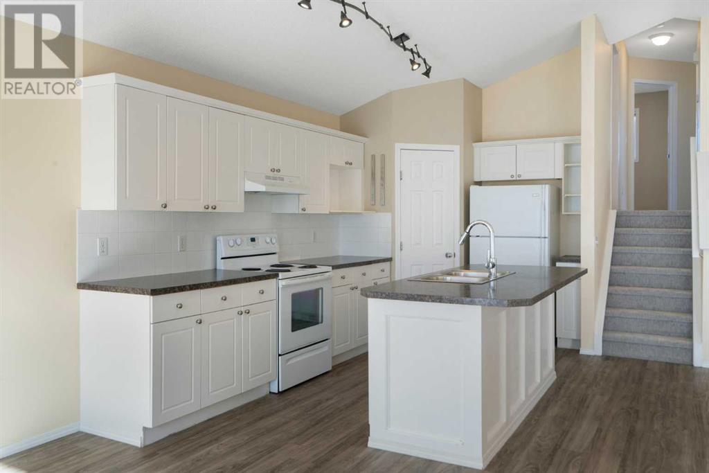 Single Family House 4 Level for Sale in  Citadel Acres Close NW Citadel Calgary 