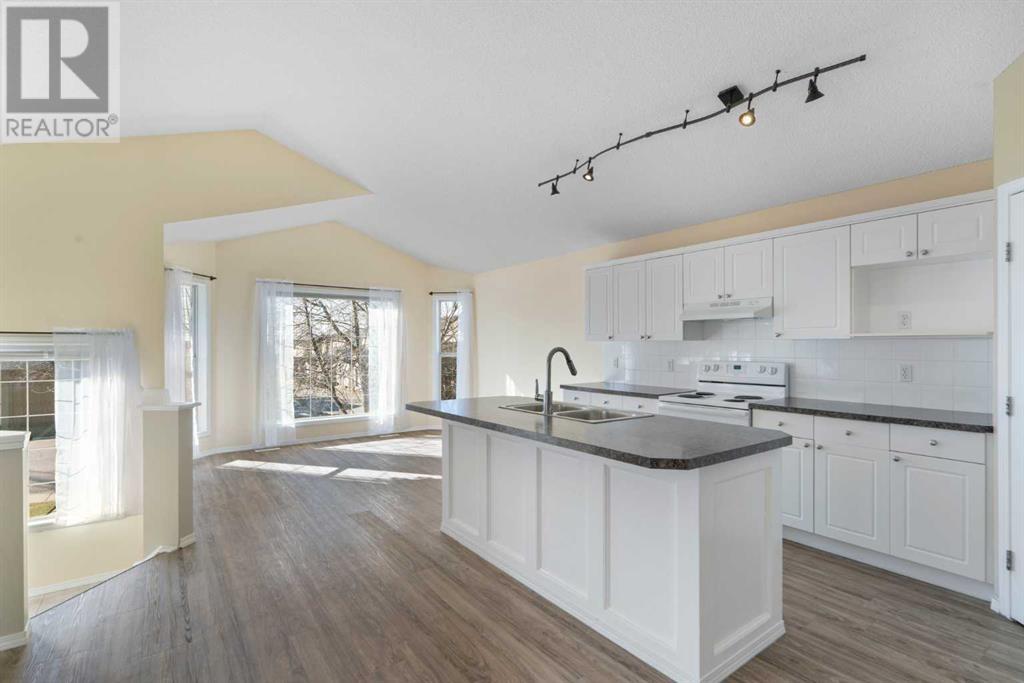 Single Family House 4 Level for Sale in  Citadel Acres Close NW Citadel Calgary 