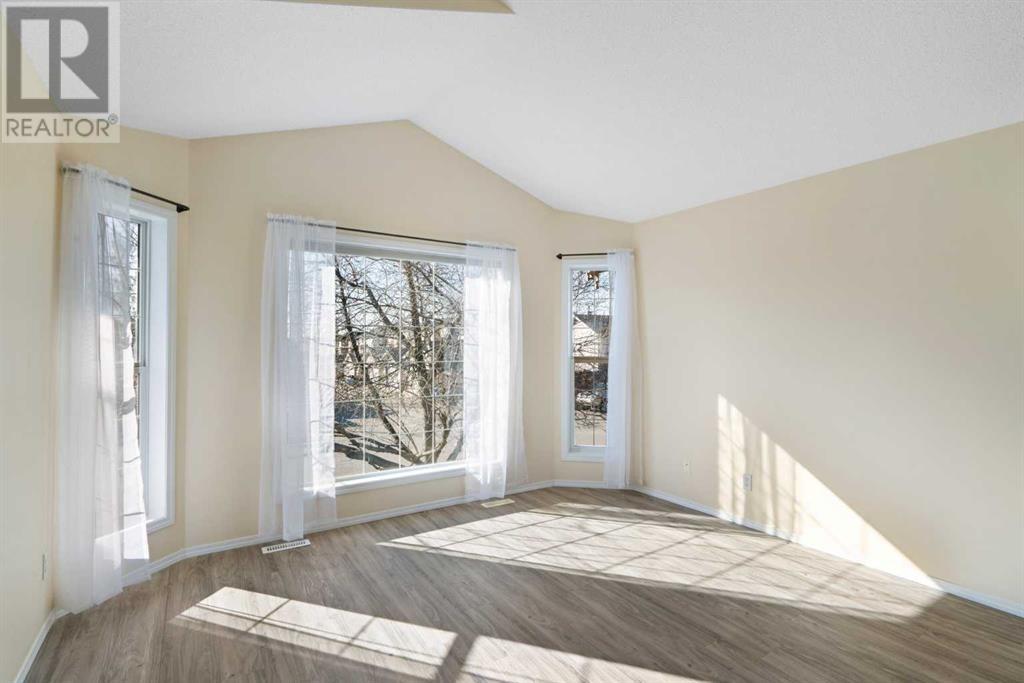 Single Family House 4 Level for Sale in  Citadel Acres Close NW Citadel Calgary 