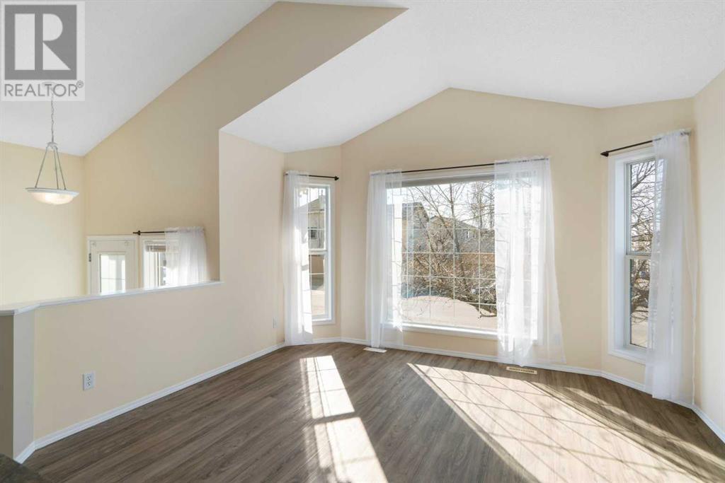 Single Family House 4 Level for Sale in  Citadel Acres Close NW Citadel Calgary 
