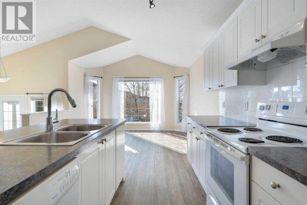 Single Family House 4 Level for Sale in  Citadel Acres Close NW Citadel Calgary 