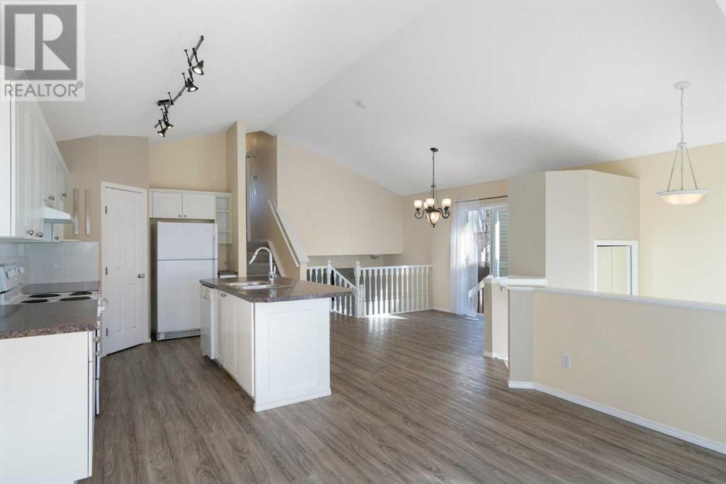 Single Family House 4 Level for Sale in  Citadel Acres Close NW Citadel Calgary 