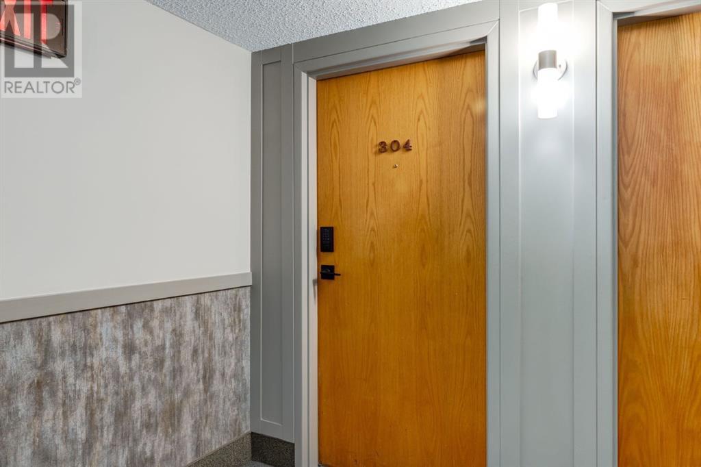 Single Family House for Sale in   Meredith Road NE Crescent Heights Calgary 