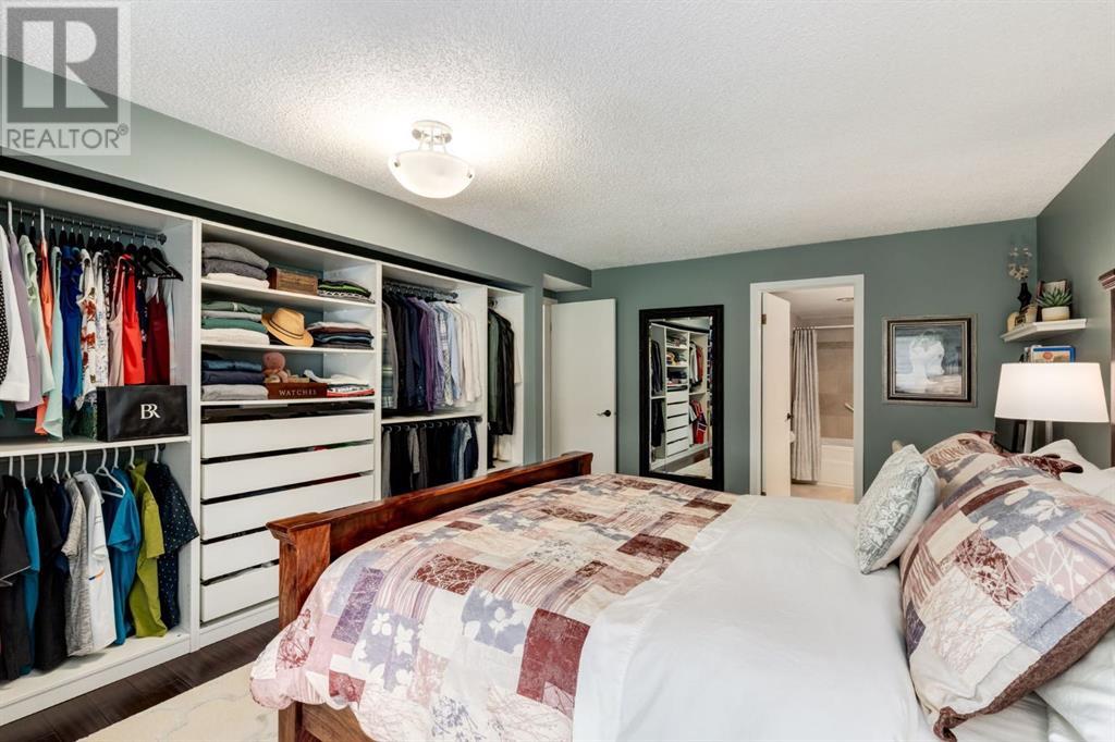 Single Family House for Sale in   Meredith Road NE Crescent Heights Calgary 