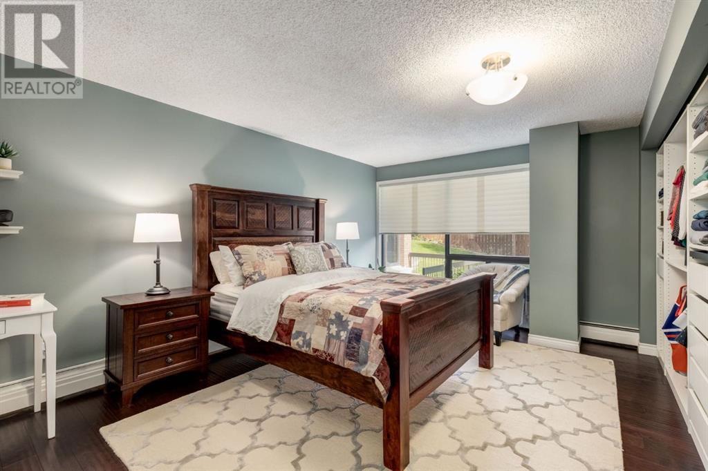 Single Family House for Sale in   Meredith Road NE Crescent Heights Calgary 