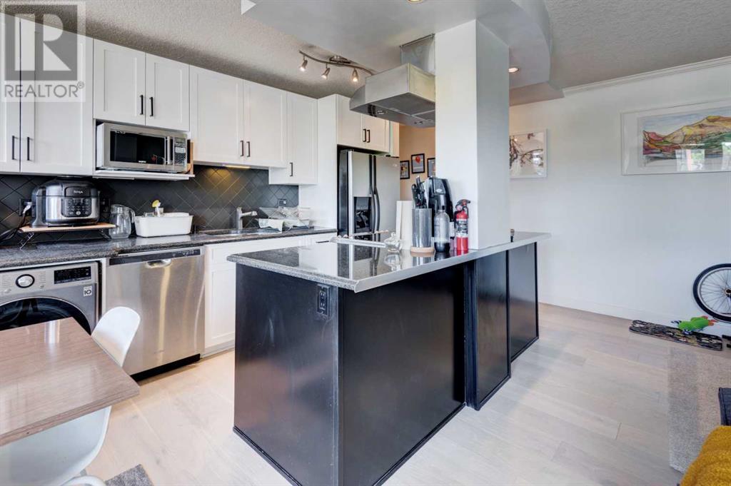 Single Family House for Sale in    Avenue SW Beltline Calgary 