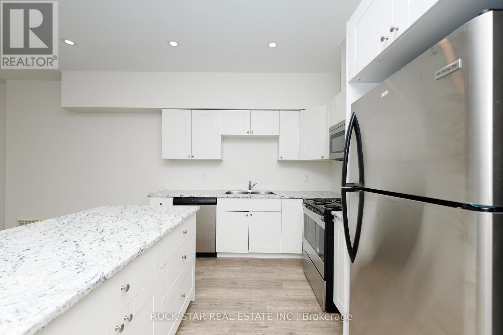 Photo 15 of 52 B Merigold Street, St Catharines ON