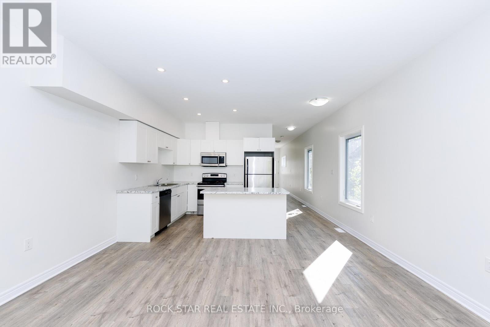 Photo 18 of 52 B Merigold Street, St Catharines ON