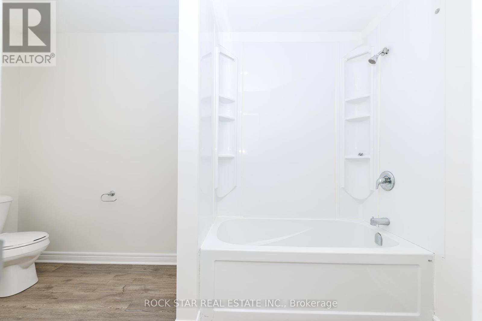 Photo 24 of 52 B Merigold Street, St Catharines ON