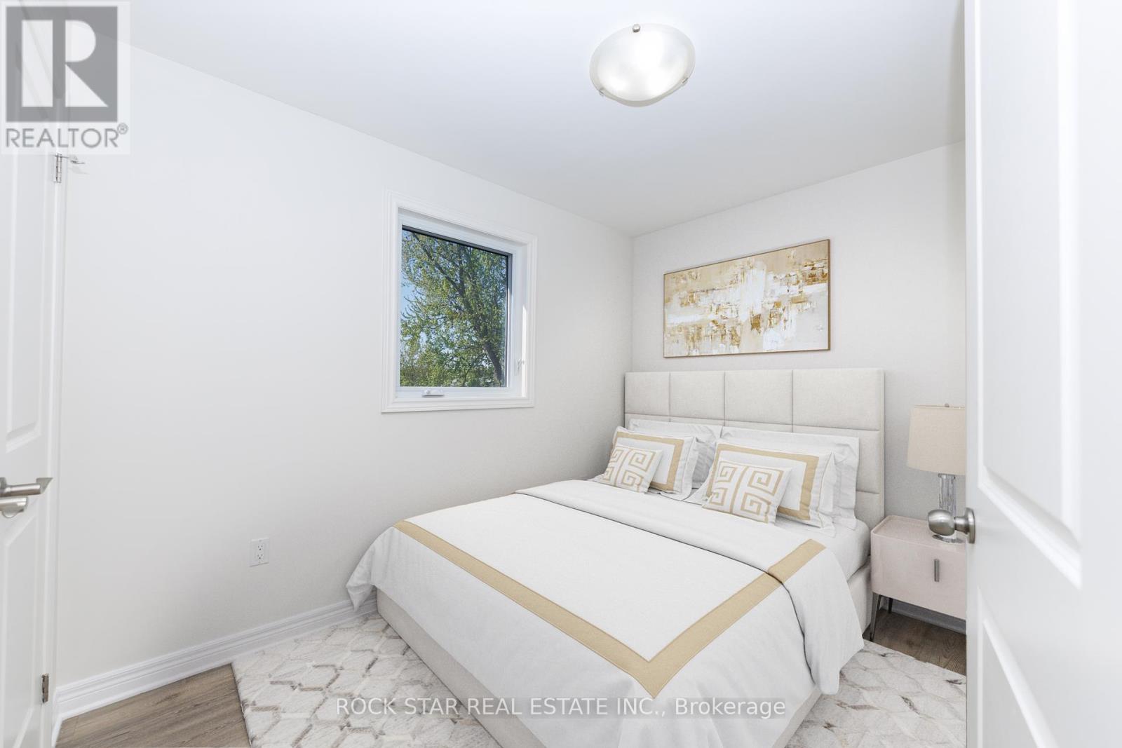 Photo 9 of 52 B Merigold Street, St Catharines ON