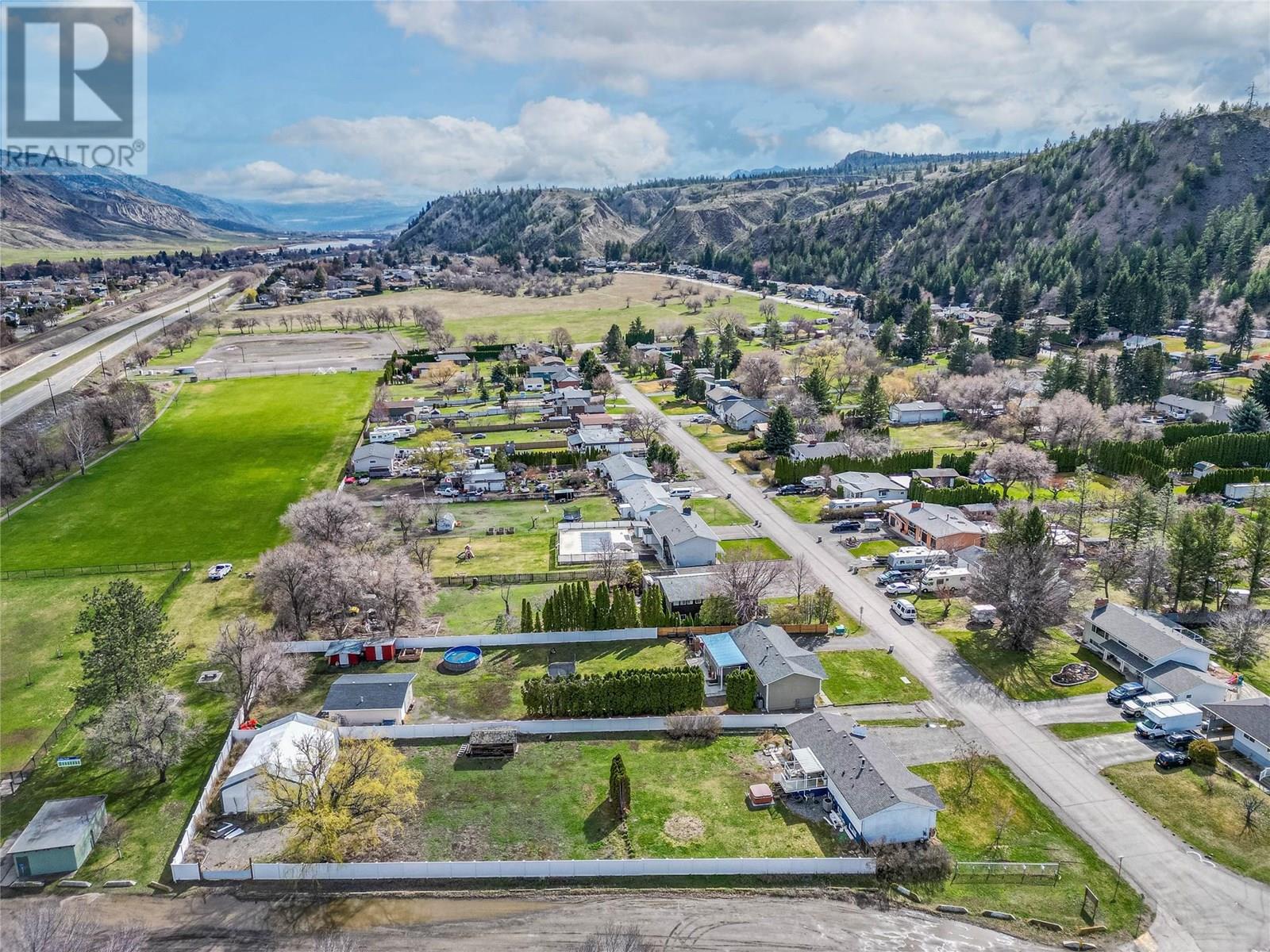 Photo 9 of 5764 Todd Hill Crescent, Kamloops BC