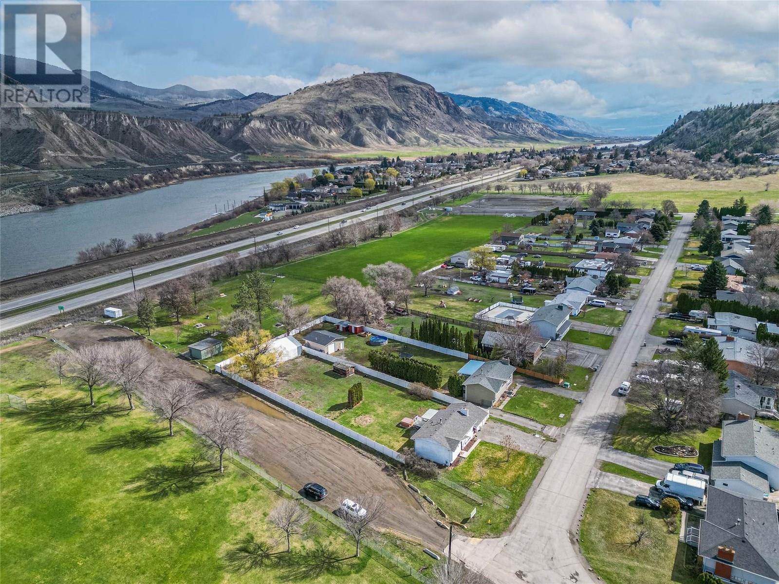 Photo 10 of 5764 Todd Hill Crescent, Kamloops BC