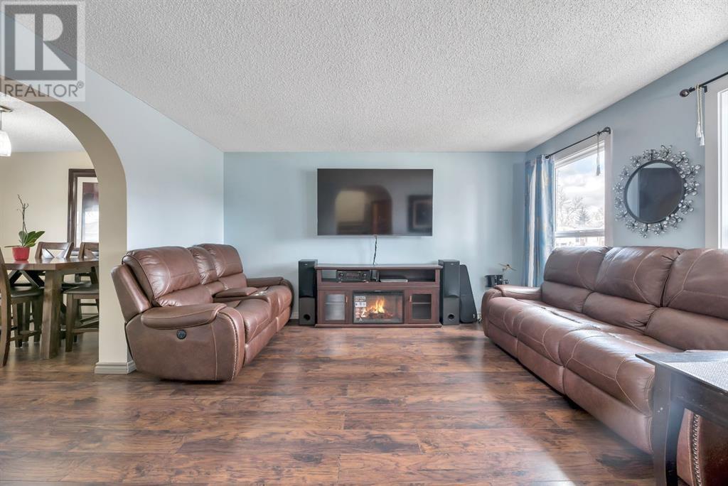 188 Rivervalley Crescent SE, Calgary, Alberta