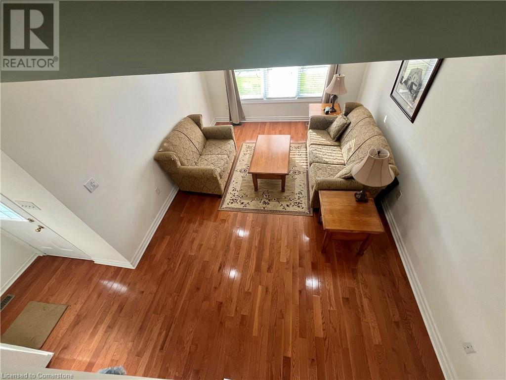 Photo 16 of 47 Gaydon Way, Brantford ON