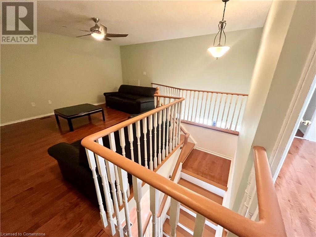 Photo 17 of 47 Gaydon Way, Brantford ON