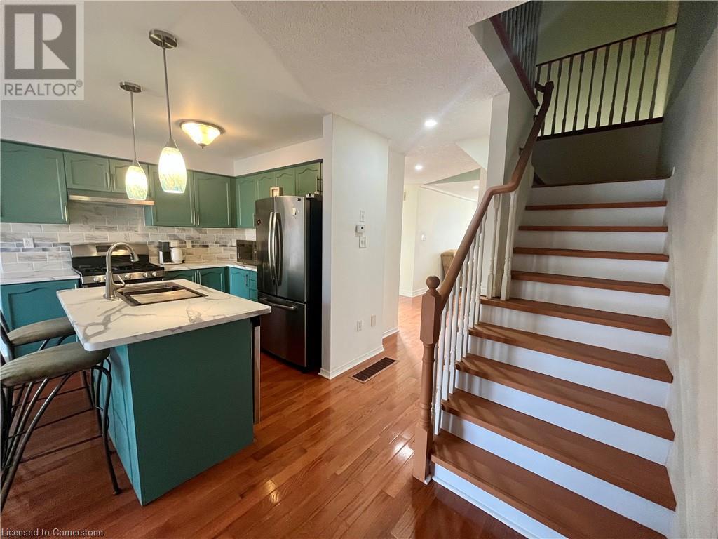 Photo 14 of 47 Gaydon Way, Brantford ON