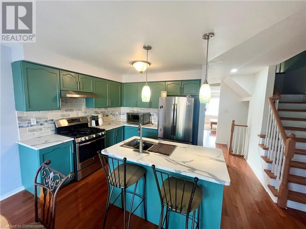 Photo 19 of 47 Gaydon Way, Brantford ON