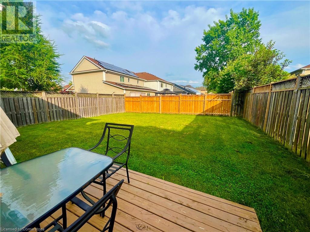 Photo 11 of 47 Gaydon Way, Brantford ON