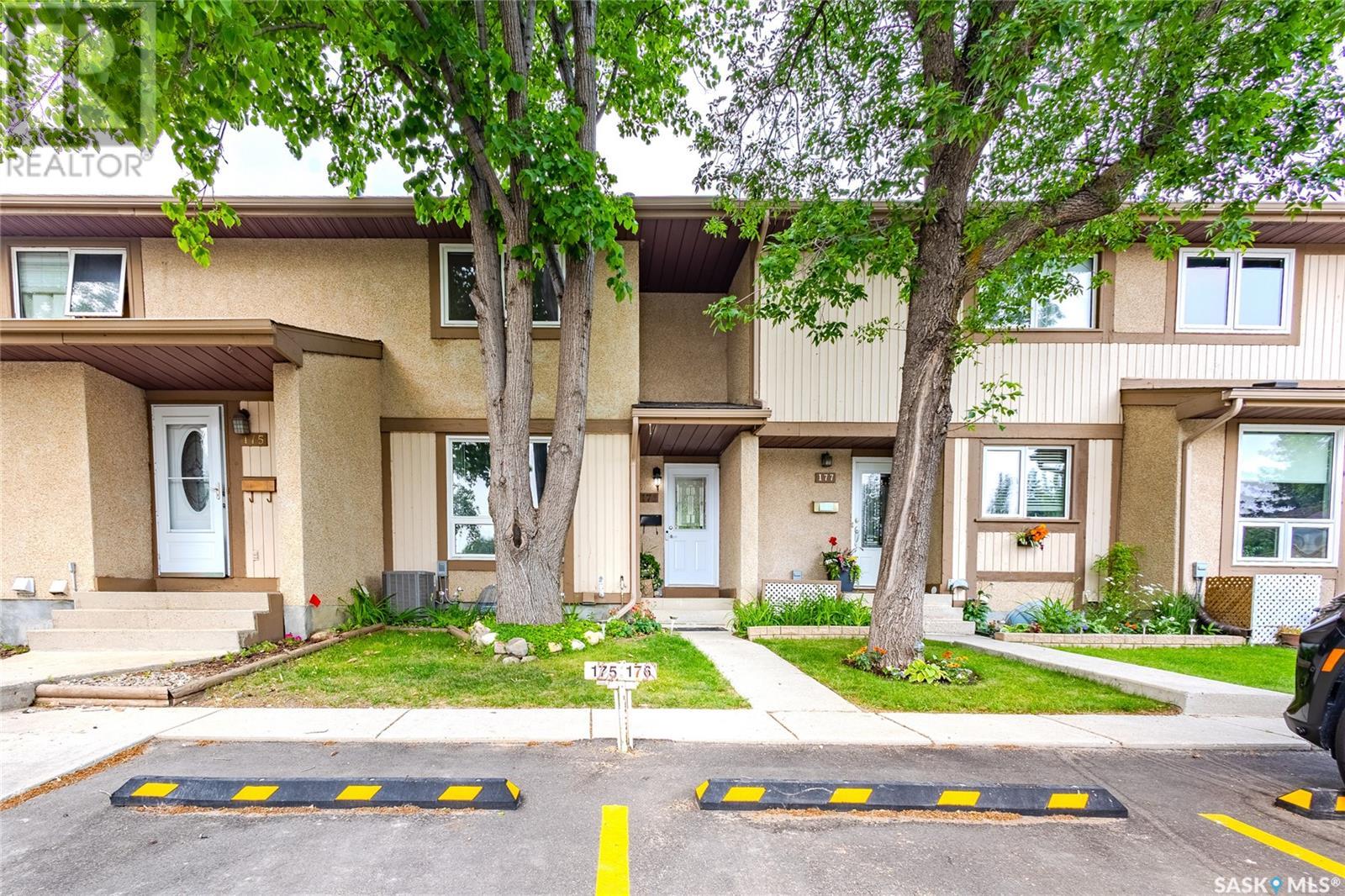 Single Family House 2 Level for Sale in   Mckercher DRIVE Saskatoon 