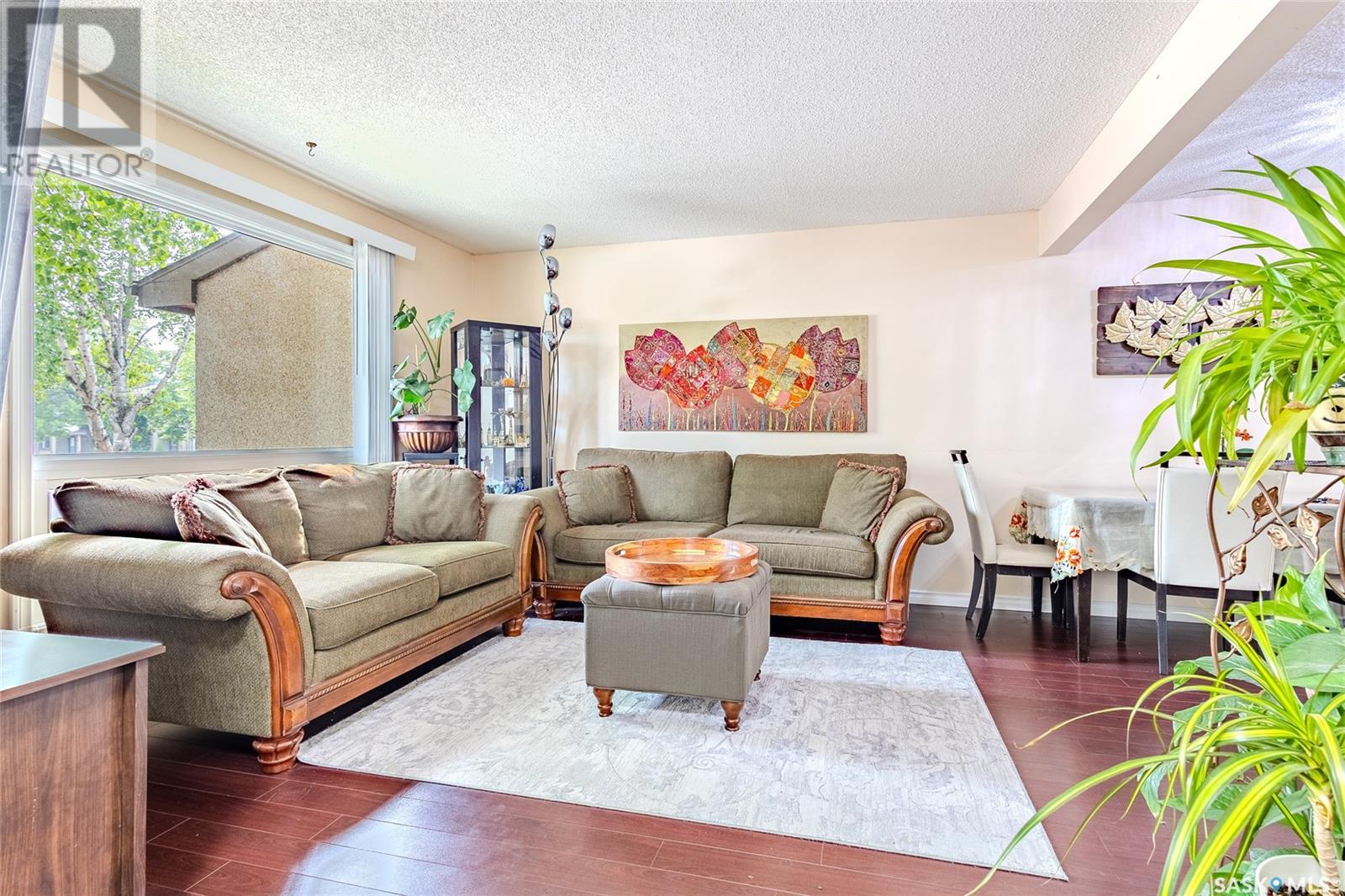 Single Family House 2 Level for Sale in   Mckercher DRIVE Saskatoon 