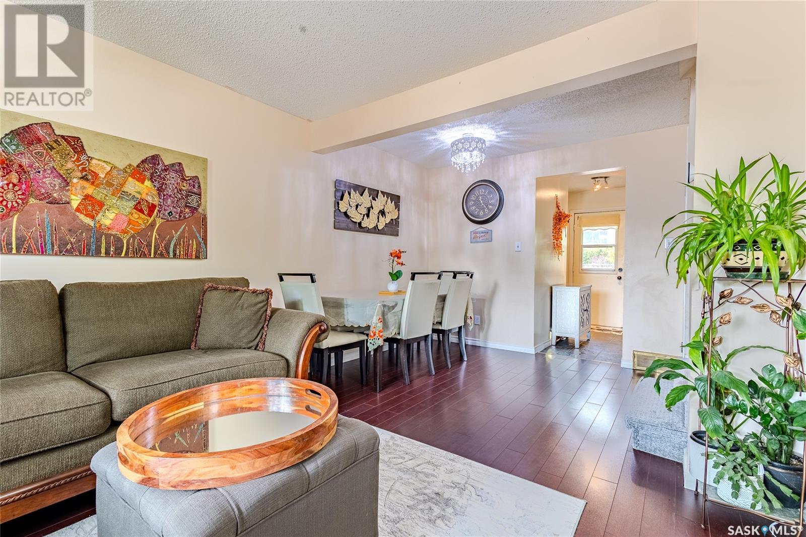 Single Family House 2 Level for Sale in   Mckercher DRIVE Saskatoon 
