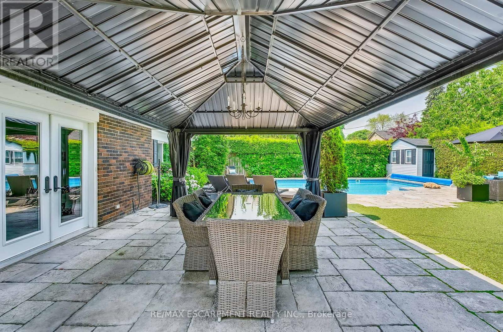 Photo 5 of 4195 Spruce Avenue, Burlington ON