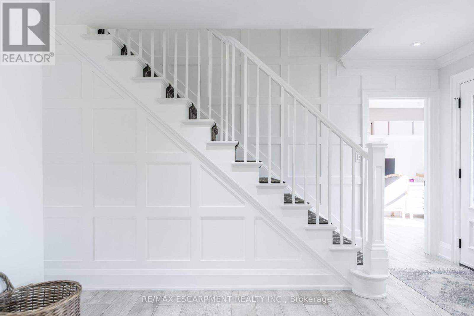 Photo 25 of 4195 Spruce Avenue, Burlington ON