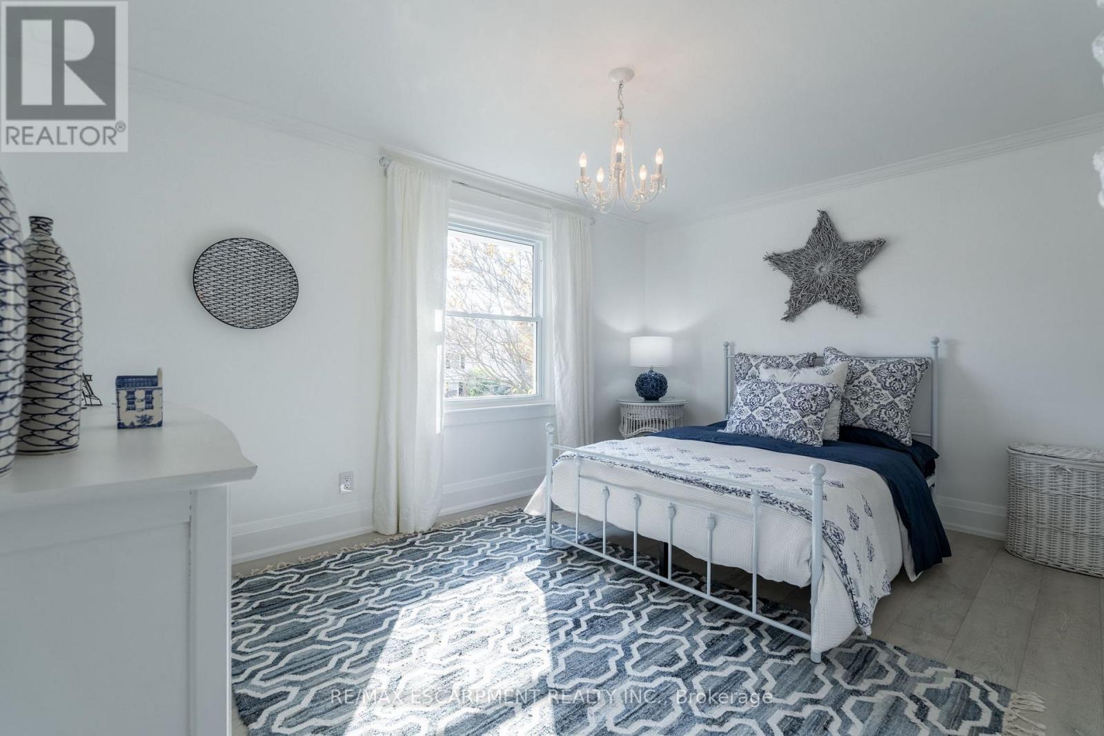 Photo 32 of 4195 Spruce Avenue, Burlington ON