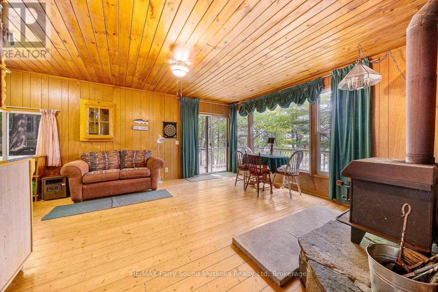 Photo 30 of 40 Jack And Vernas Lane, Magnetawan ON