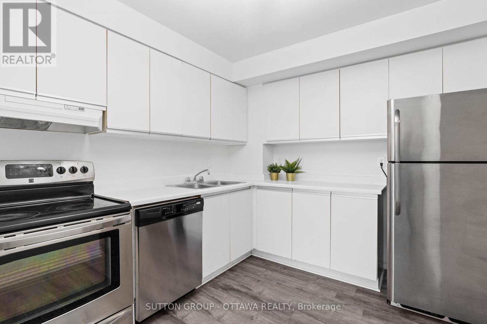 Photo 6 of 1111 2760 Carousel Crescent, Ottawa ON