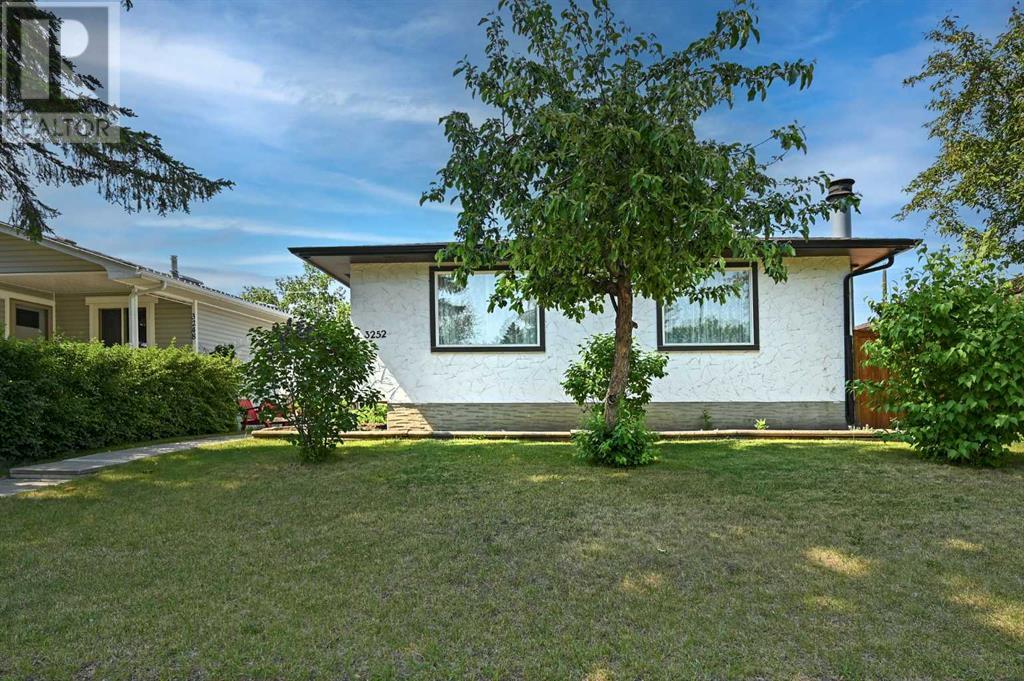3252 Dover Ridge Drive SE, Calgary, Alberta