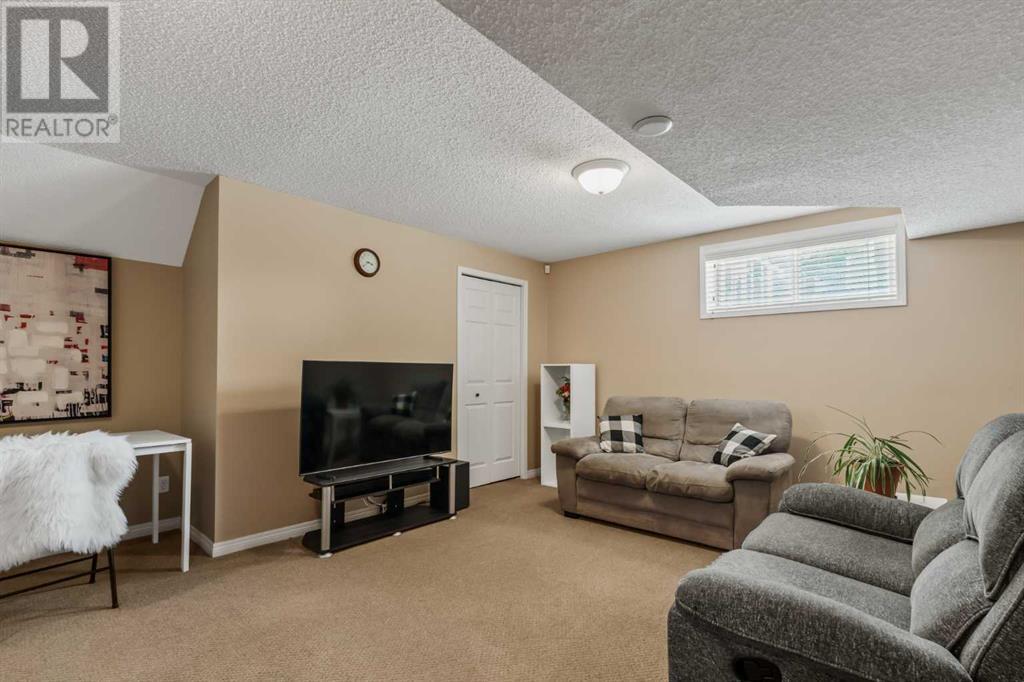 Single Family House for Sale in  Citadel Lane NW Citadel Calgary 