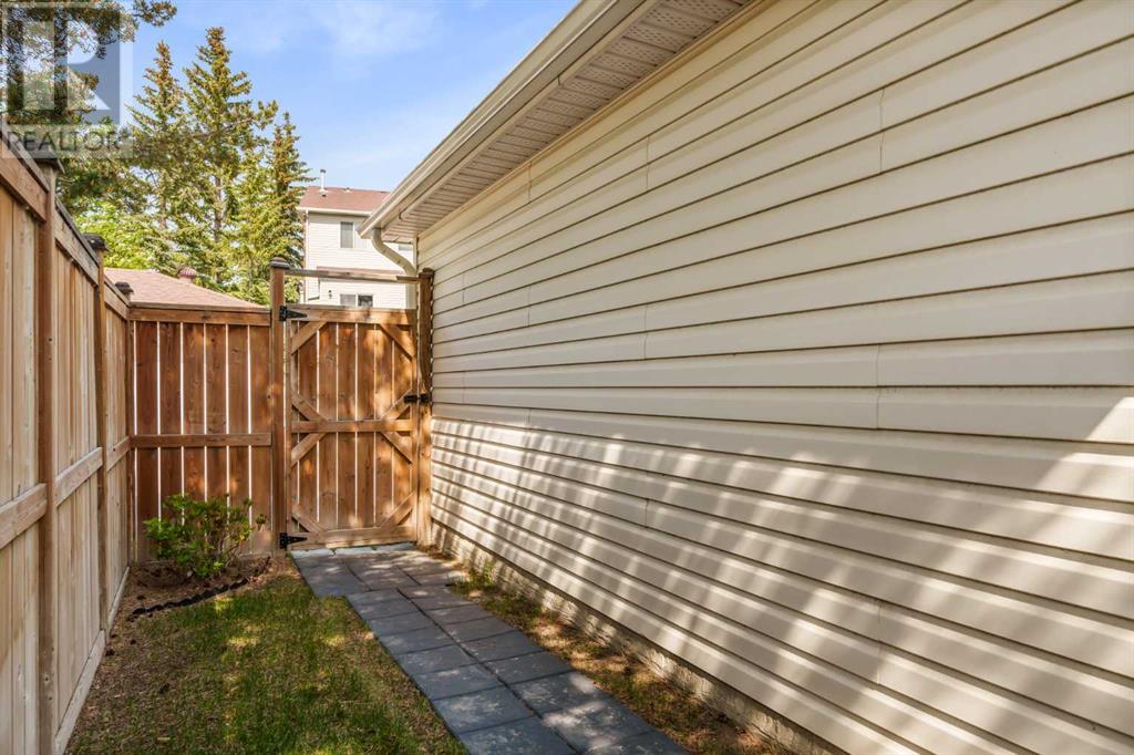 Single Family House for Sale in  Citadel Lane NW Citadel Calgary 