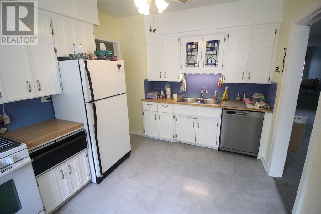 Single Family House Bungalow for Sale in   Avenue NW Crescent Heights Calgary 