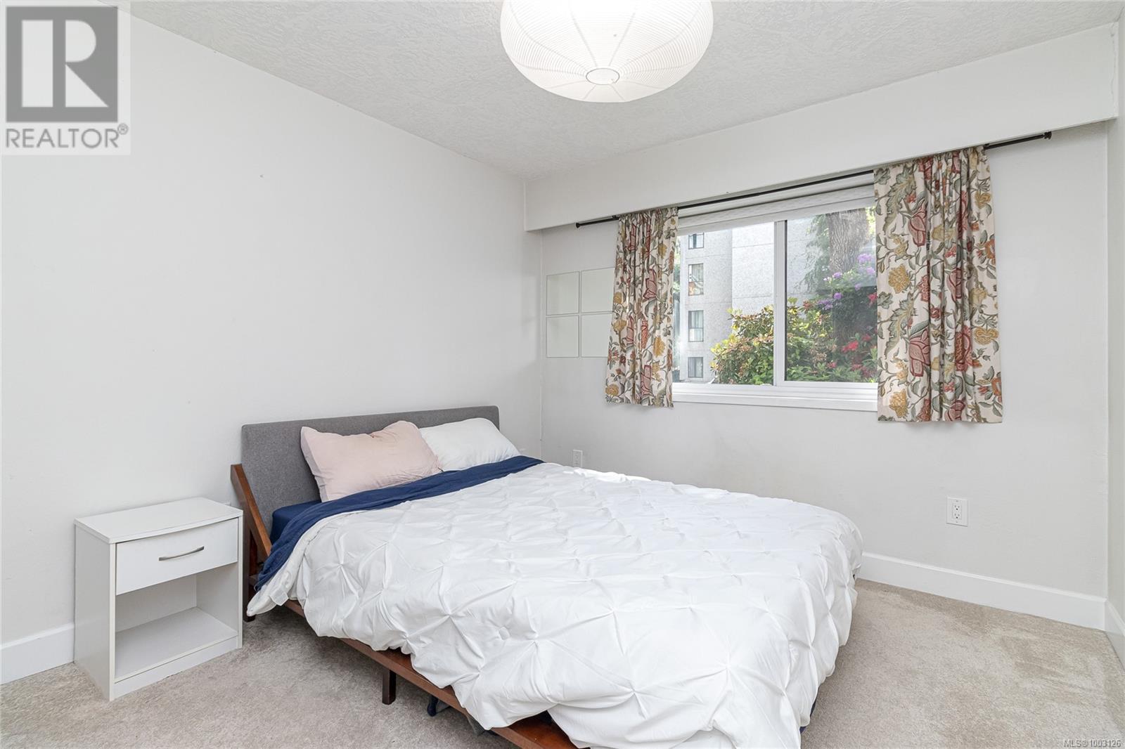#101 1792 ROCKLAND AVE - Image 15