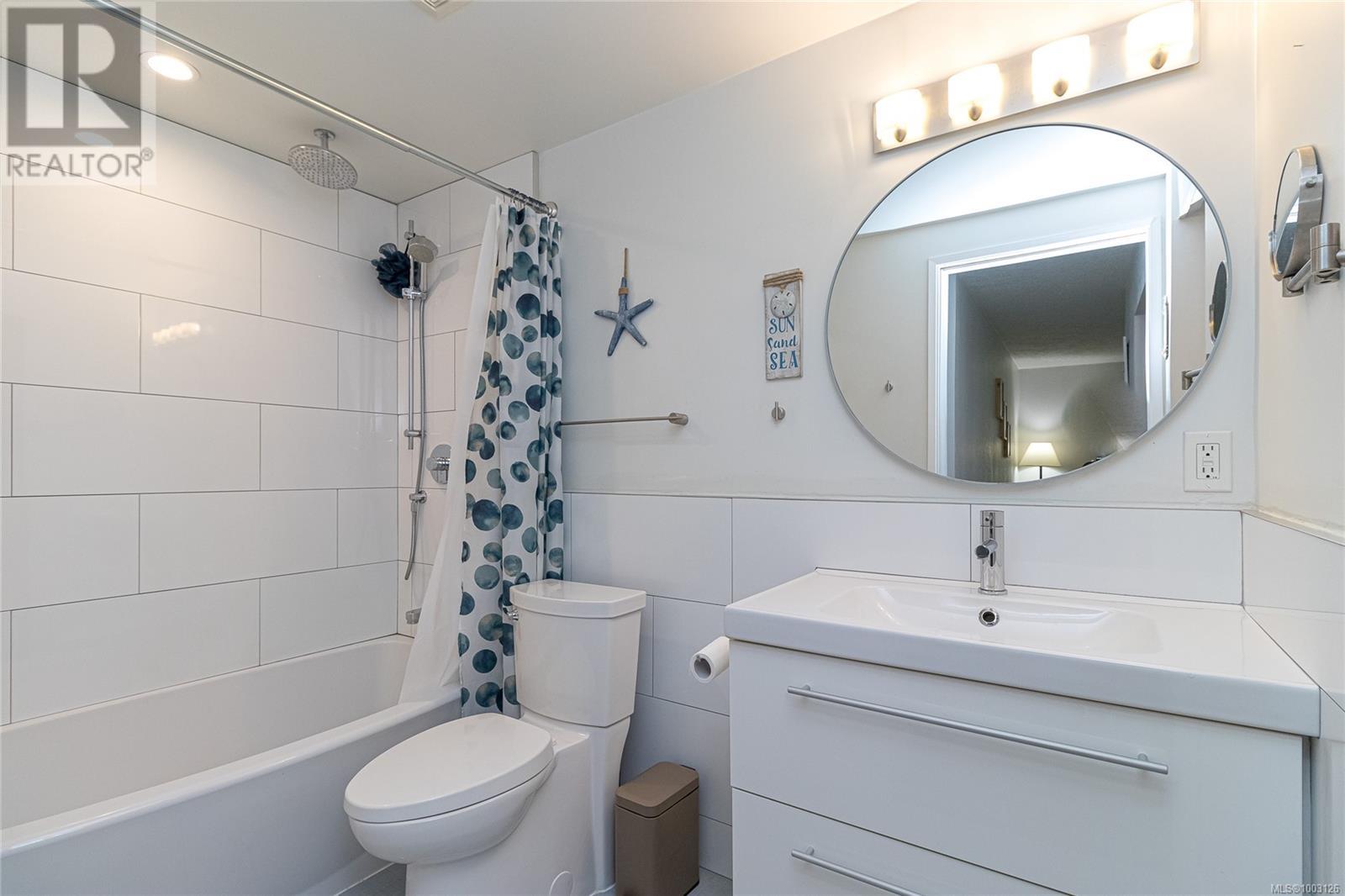 #101 1792 ROCKLAND AVE - Image 17